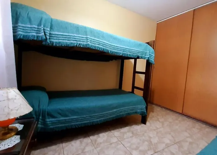 Departamento Muy Amplio Y Comodo. Impecable! Pb
